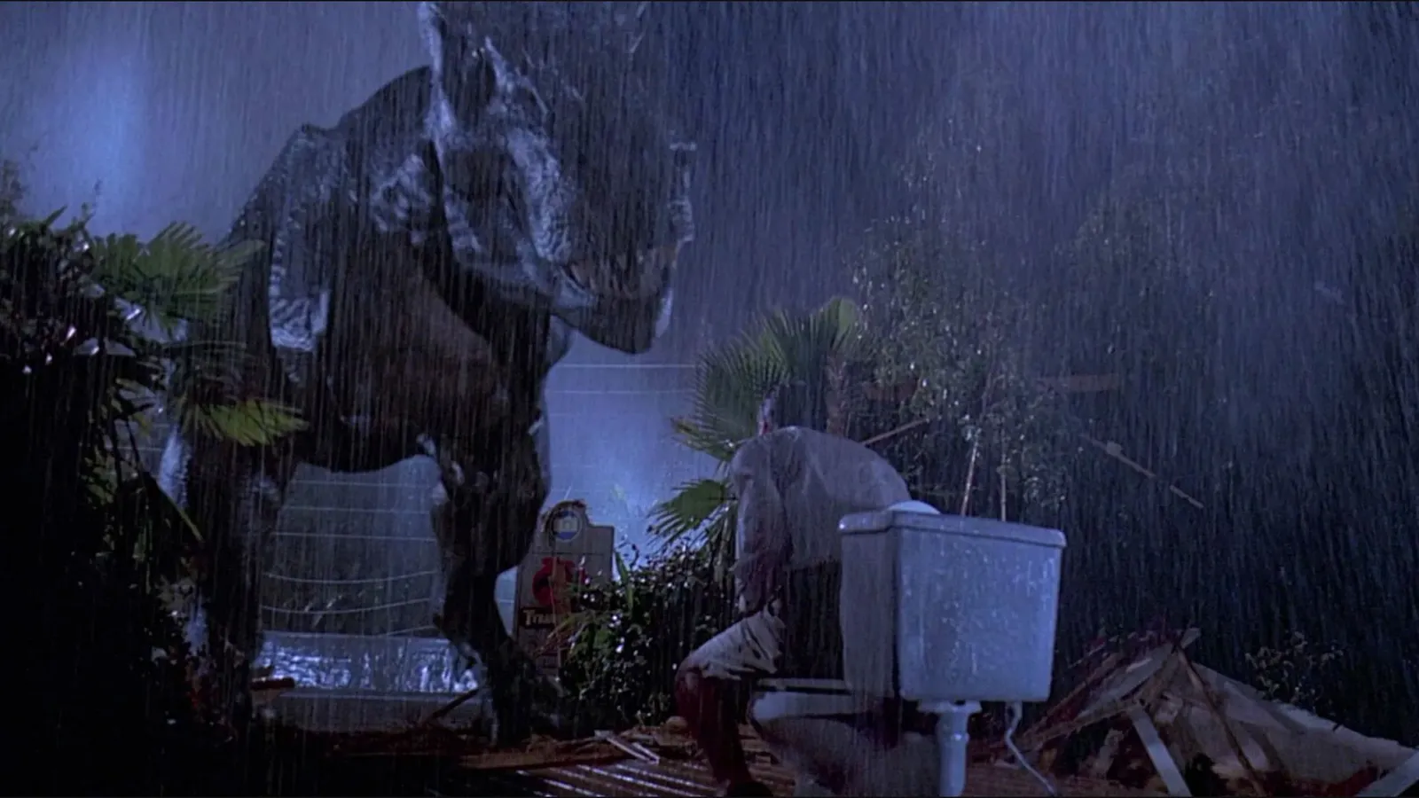 Jurassic Park filmida Donald Gennaro Michael Crichton kitobidagidan ancha yomon tasvirlangan