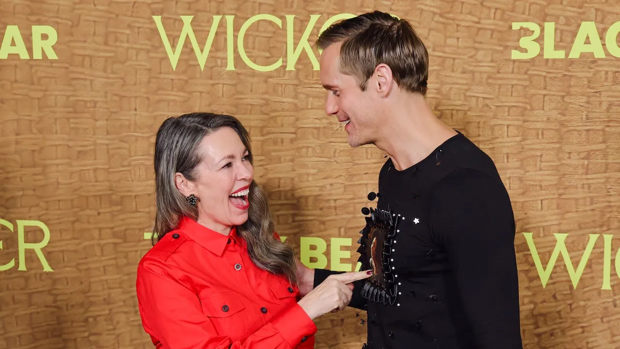 Olivia Colman va Alexander Skarsgård “Wicker” loyihasiga ilk ko‘rishda qiziqib qolgan