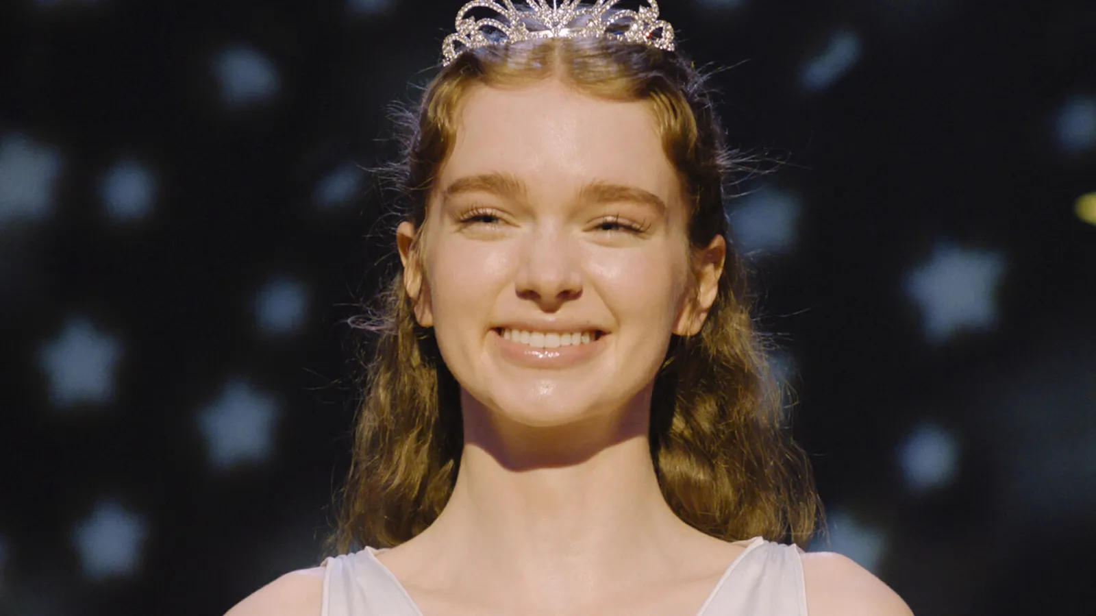 Prime Video Carrie serialini 2-mavsumga uzaytirdi