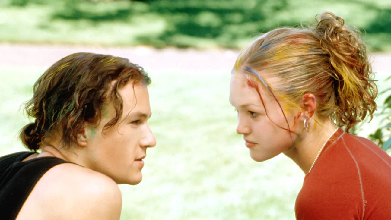 Julia Stiles «10 Things I Hate About You» aktyorlari bilan Heath Ledger xotirasini yodga oldi